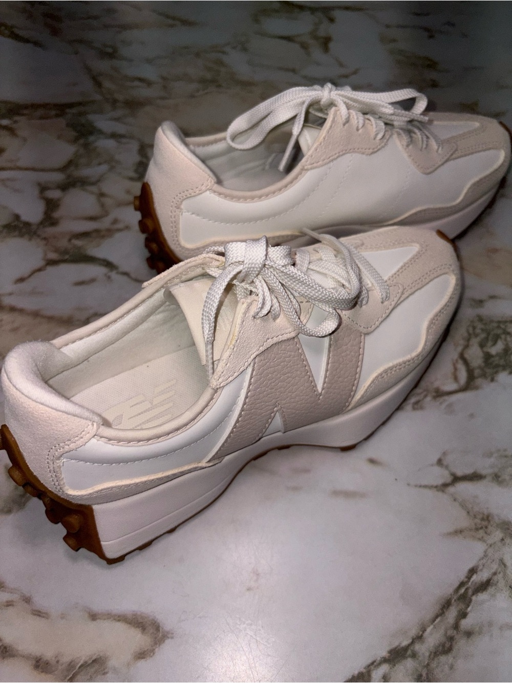 New Balance Cream & Gum Women's 327 Lifestyle Sneakers NWOB - Picture 8 of 11